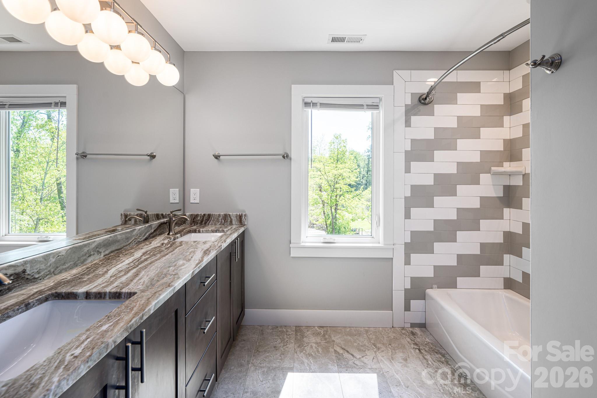 Royal Pines - Residential