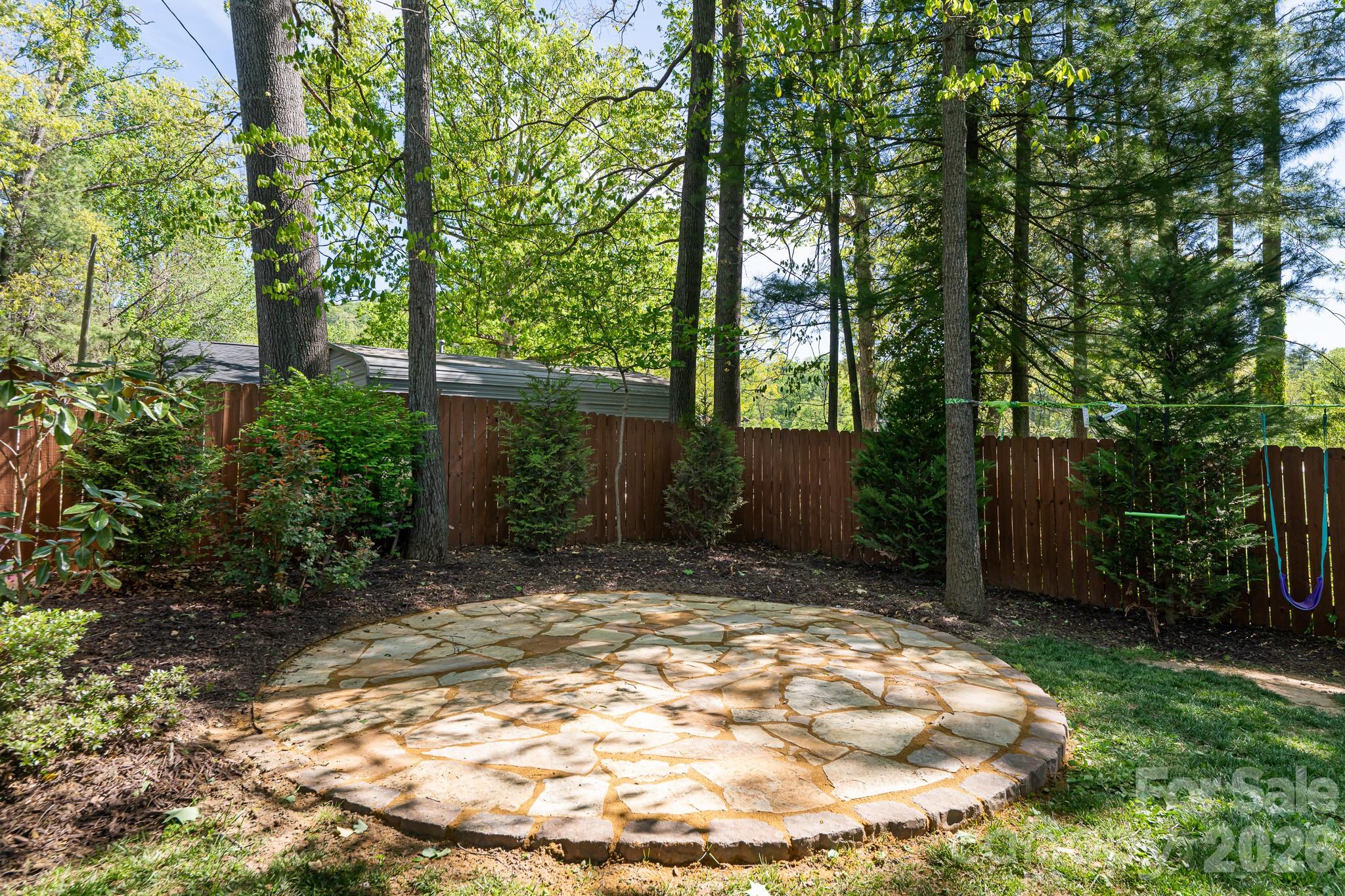 Royal Pines - Residential