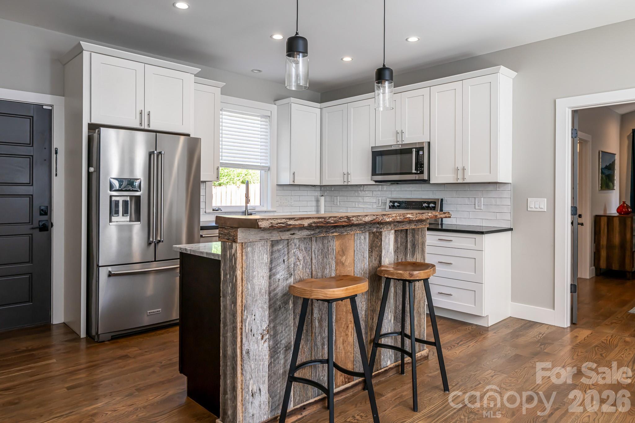 Royal Pines - Residential