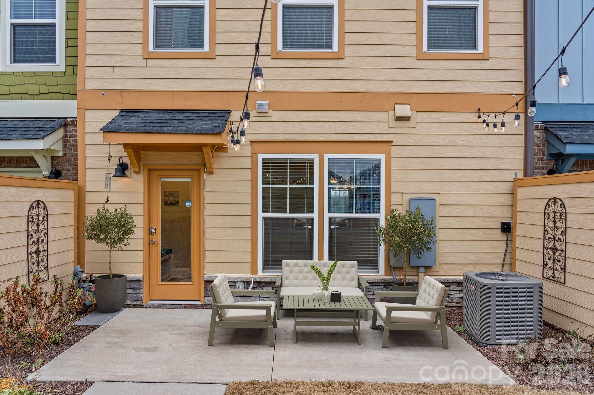 Riverwalk - Residential