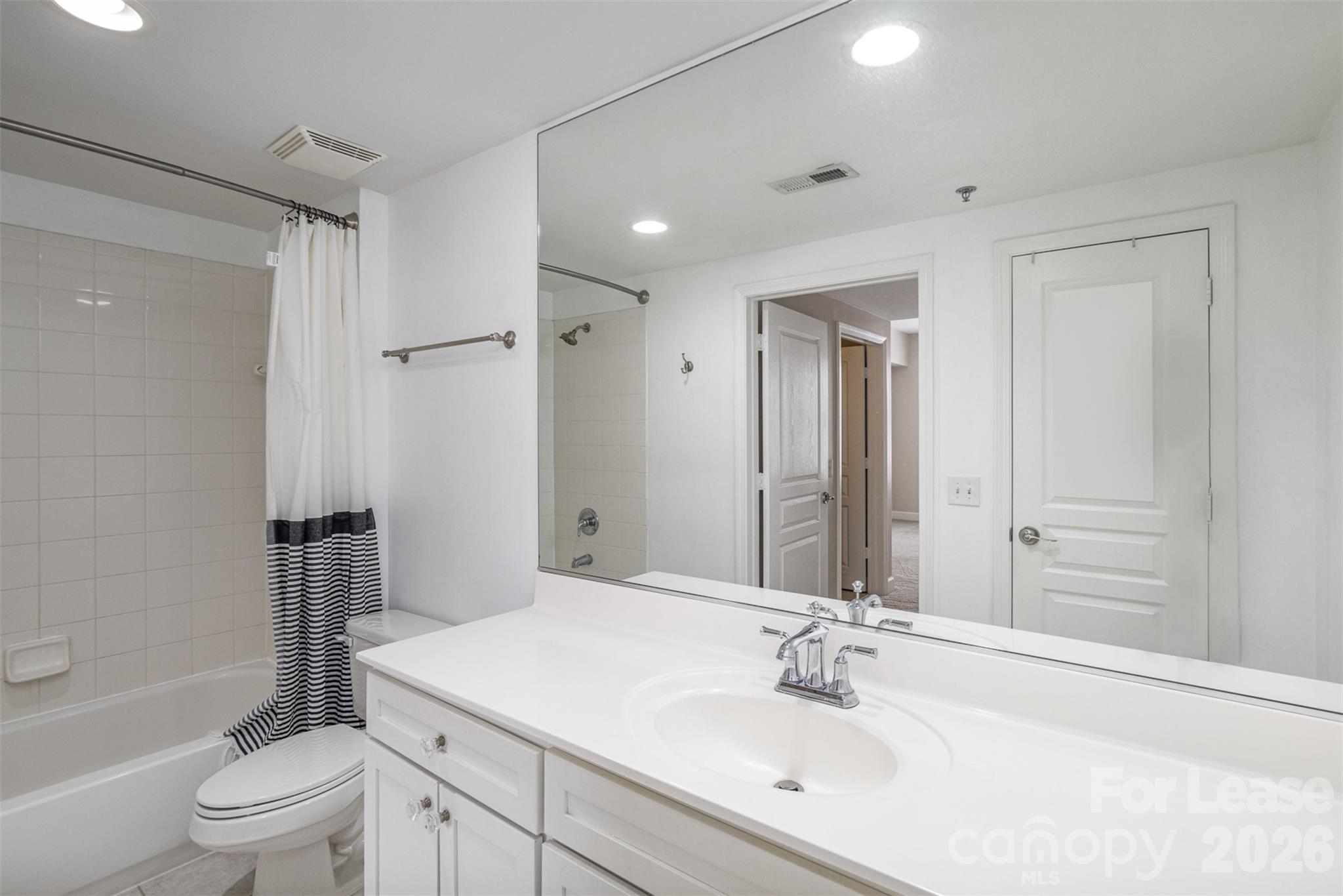 1315 East Condominium - Residential Lease