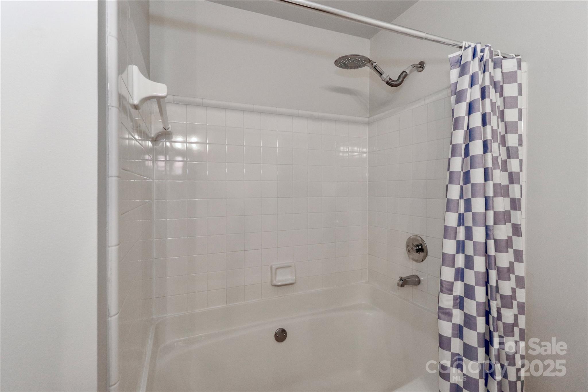 Vineyard Point Bayview - Residential