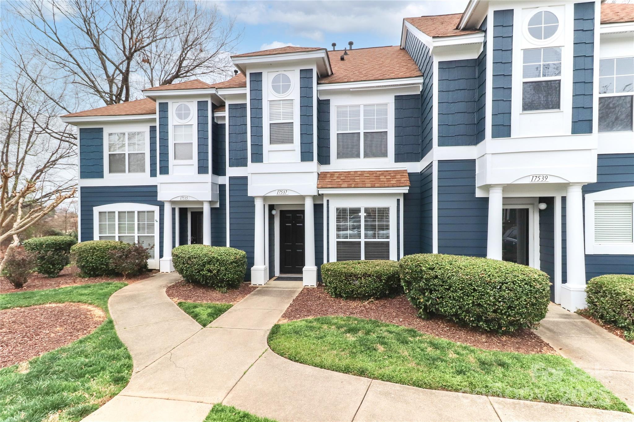 Vineyard Point Bayview - Residential