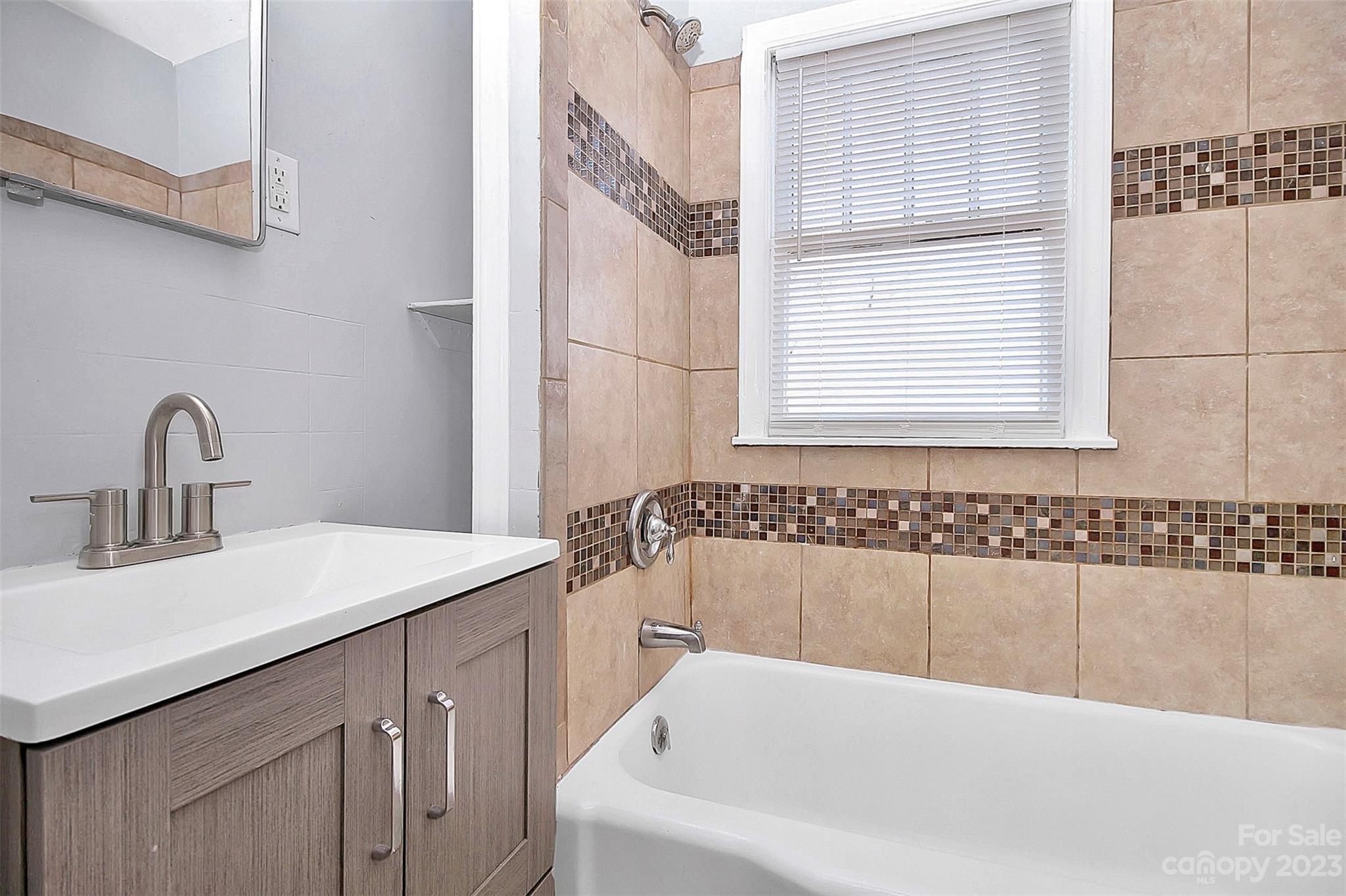 J D Hipp - Residential