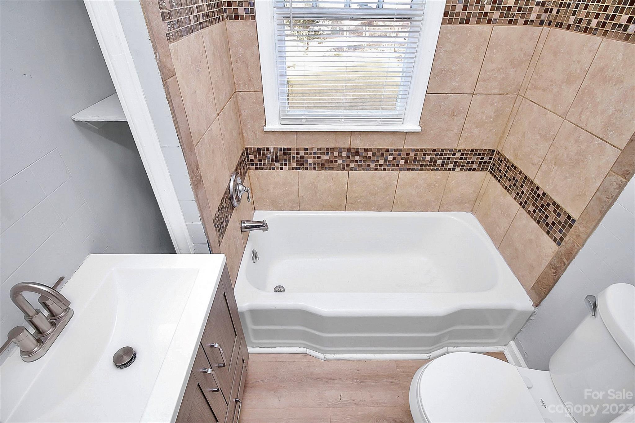 J D Hipp - Residential