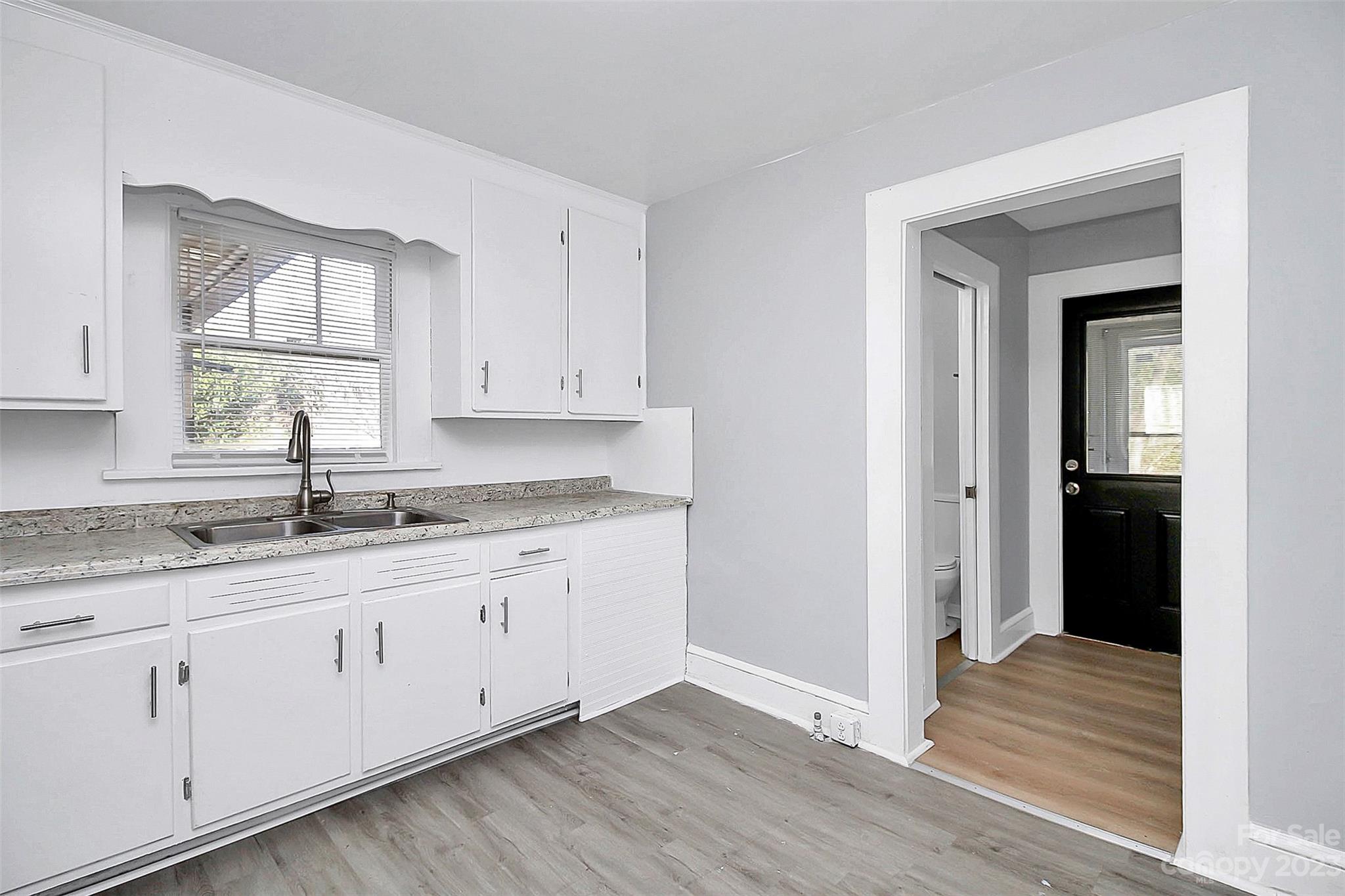 J D Hipp - Residential