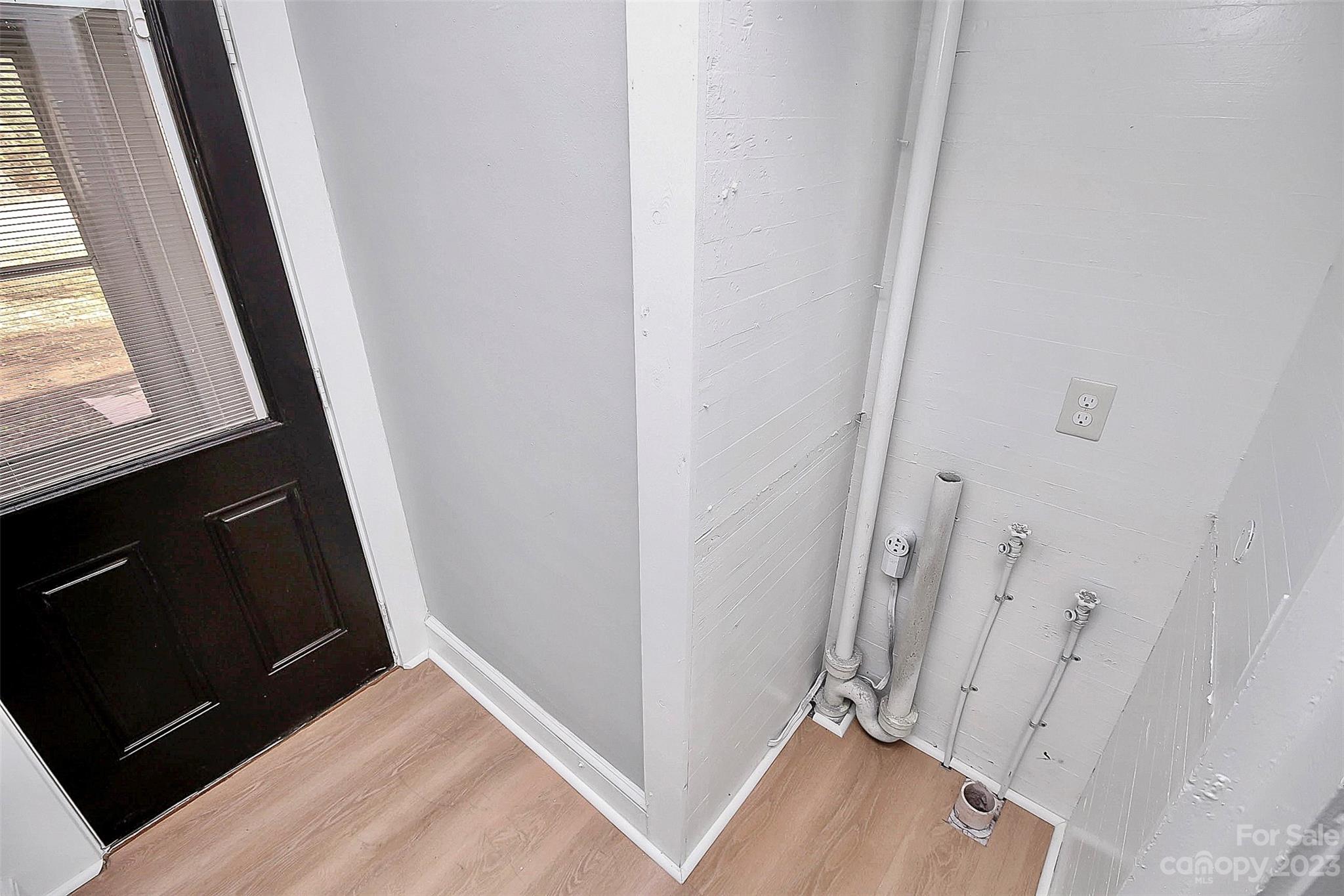 J D Hipp - Residential