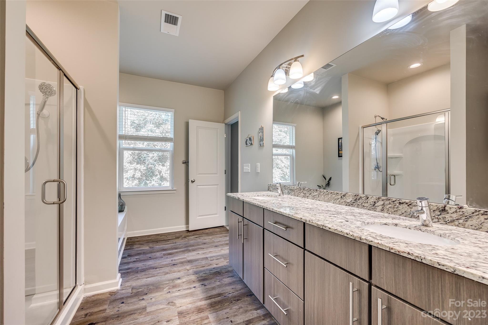 regent park - Residential