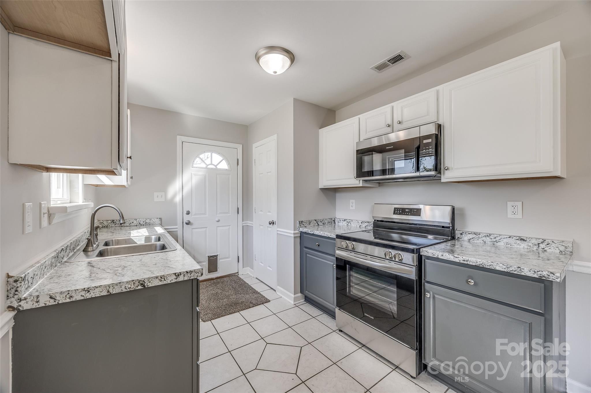 1153 Doris Court