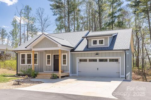 209 Fall Leaves Drive Fairview NC 28730