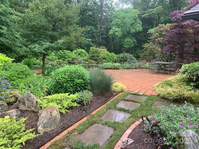 14 Stuyvesant Crescent
