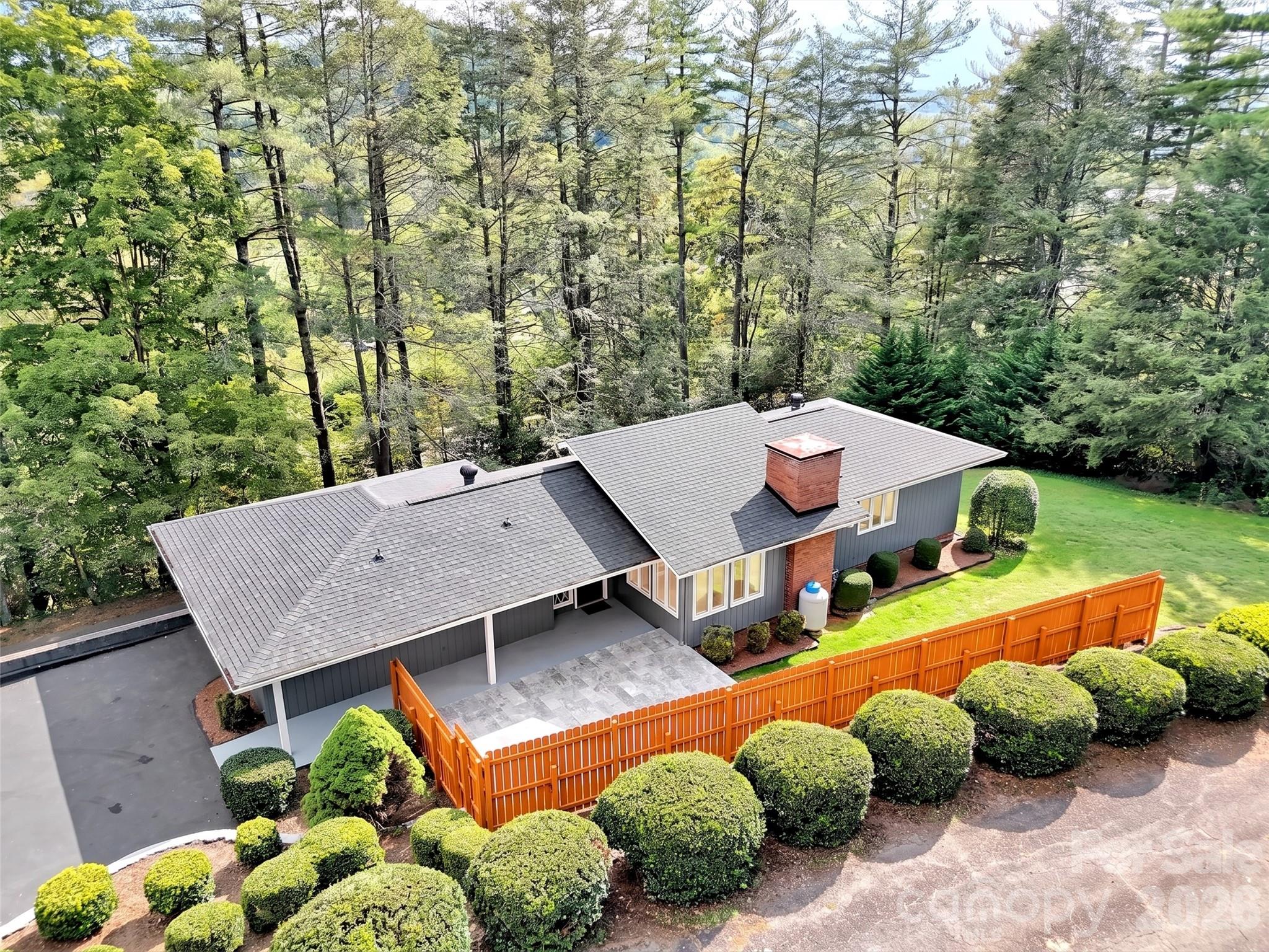 354 Woodside Circle
