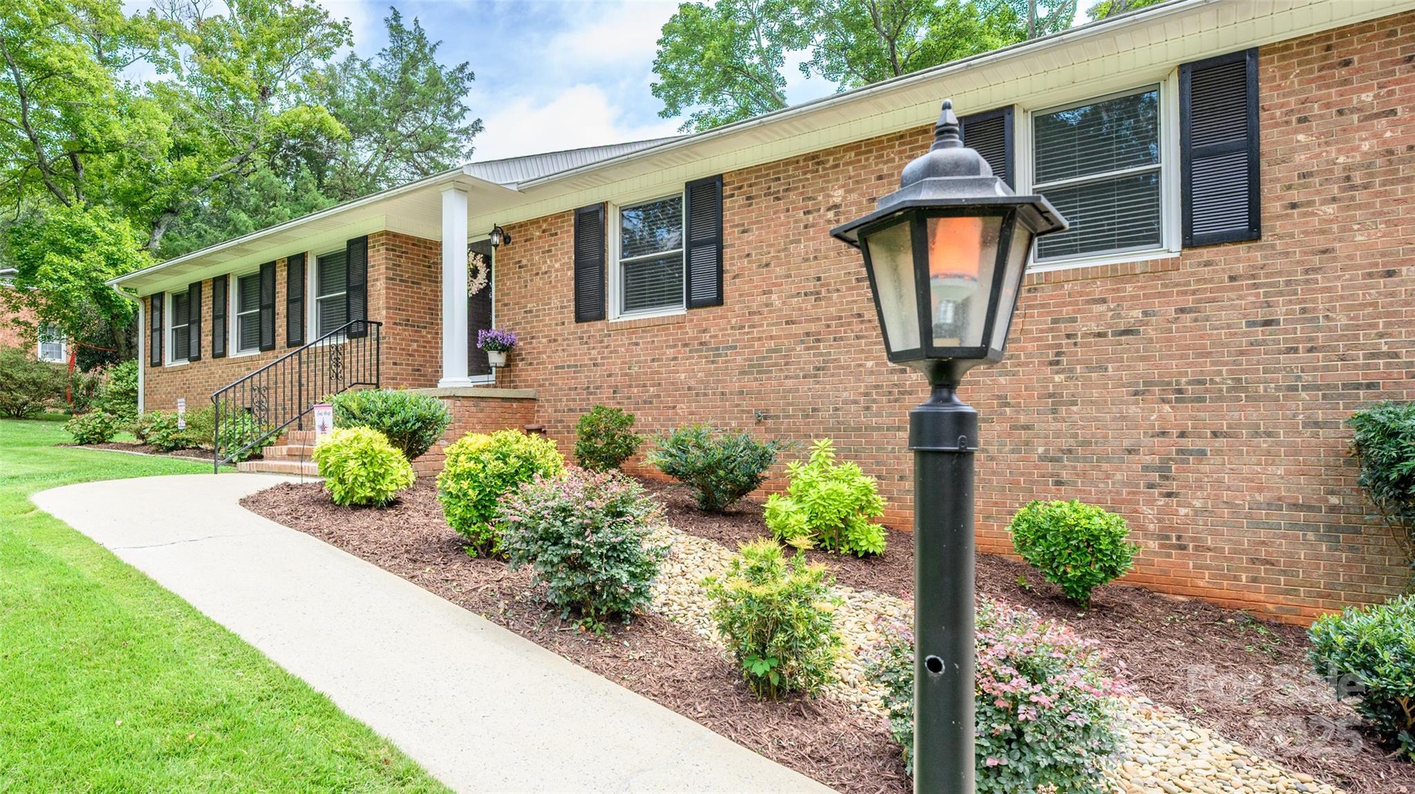 651 Heatherly Road 3