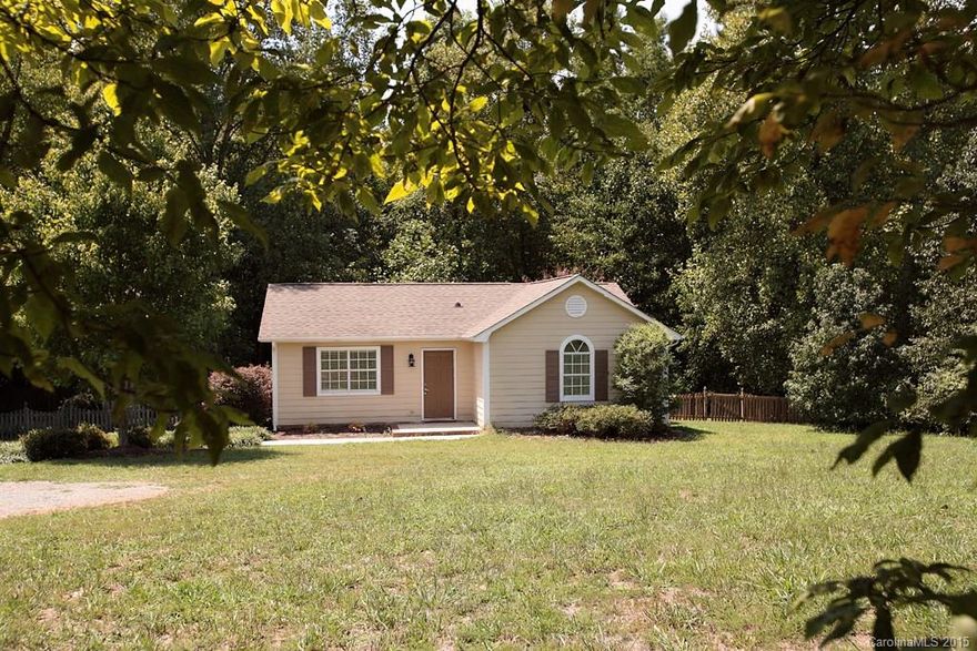 Back on the market with a fresh new makeover! Flawless fresh paint, soft new carpets, and new vinyl flooring throughout makes this home cozier than ever! Home is nestled beautifully on a private/wooded lot with back deck that overlooks a 1/2 acre unbuildable lot next door. Located in the heart of Wesley Chapel, this precious little gem is one you do not want to miss!  Be sure to check out newly zoned school district for this great neighborhood!

*Deck to be power washed and stained this week!