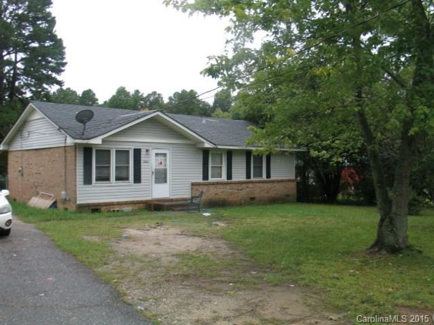 Investor special! Great low maintenance brick and vinyl exterior. Equipped with central HVAC. The home is currently tenant occupied and bringing in $600 per month! Please allow 24 hr. notice for showing.