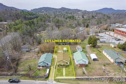 Photo of 400 Summit Avenue, Spruce Pine, NC 28777 (MLS # 4357256)