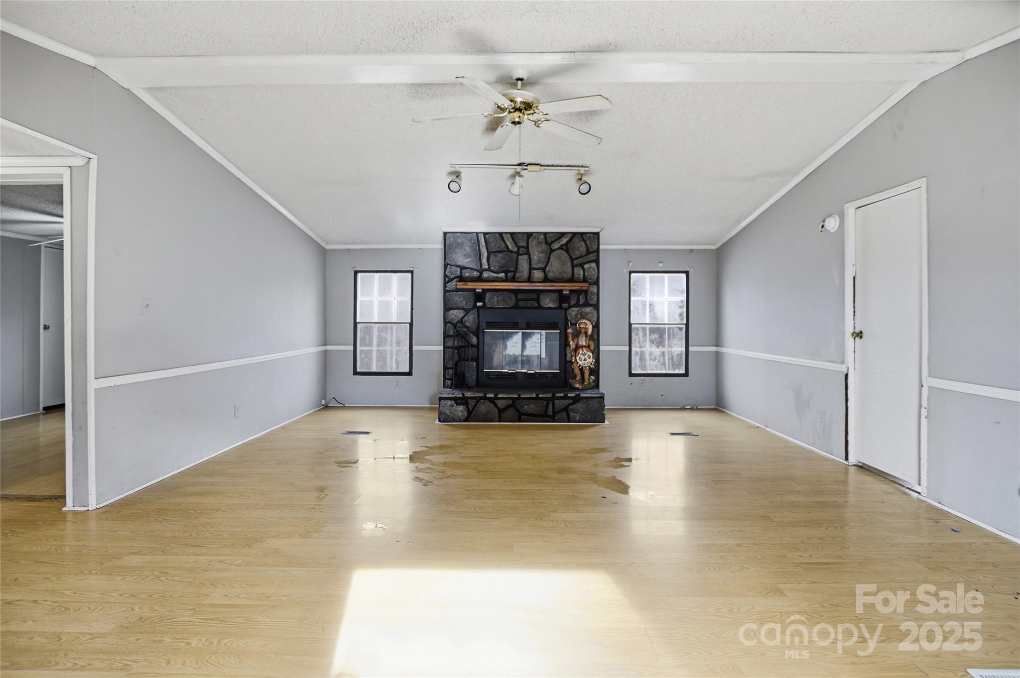 218 Arizona Place NW