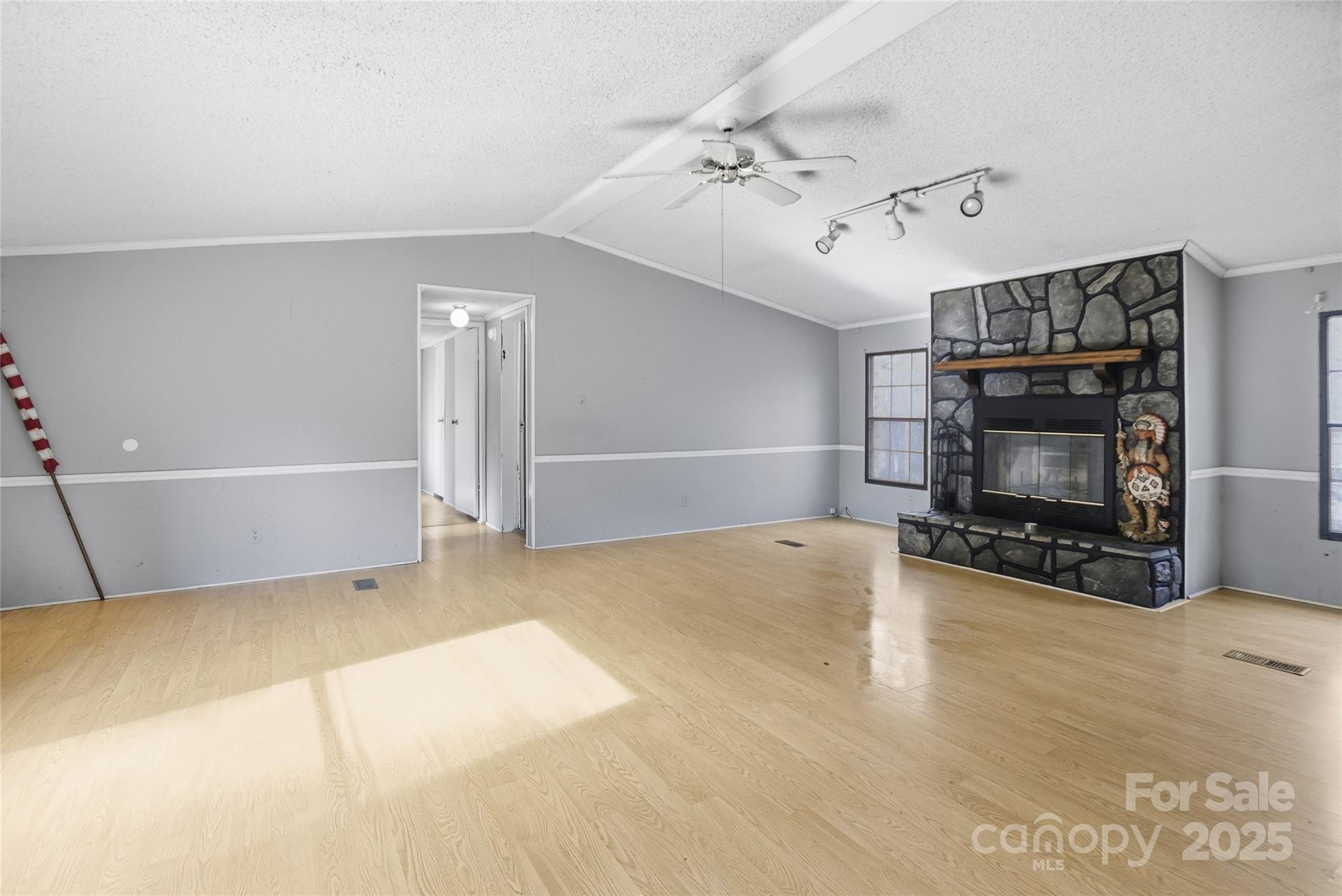 218 Arizona Place NW