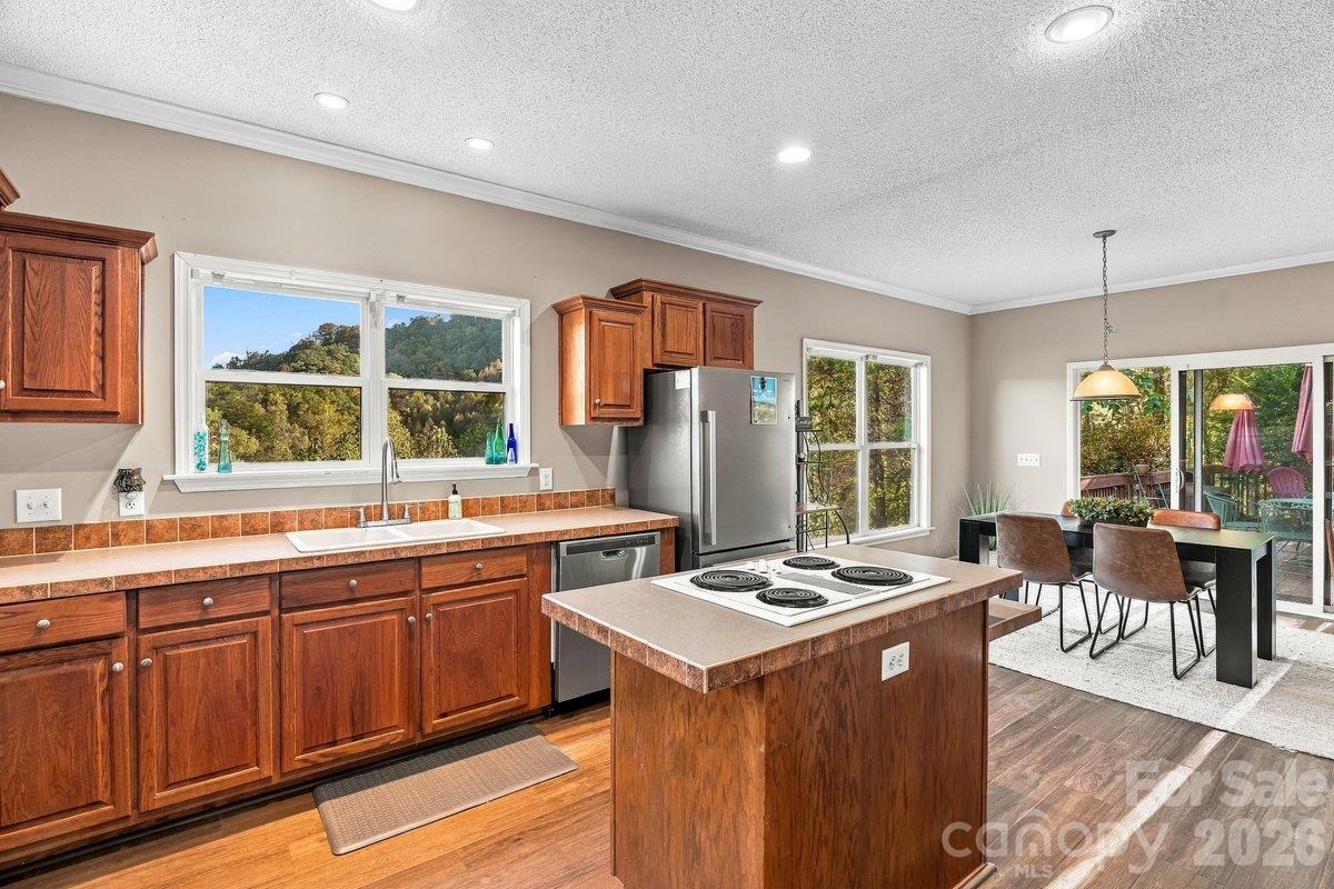 1351 Caldwell Mountain Road
