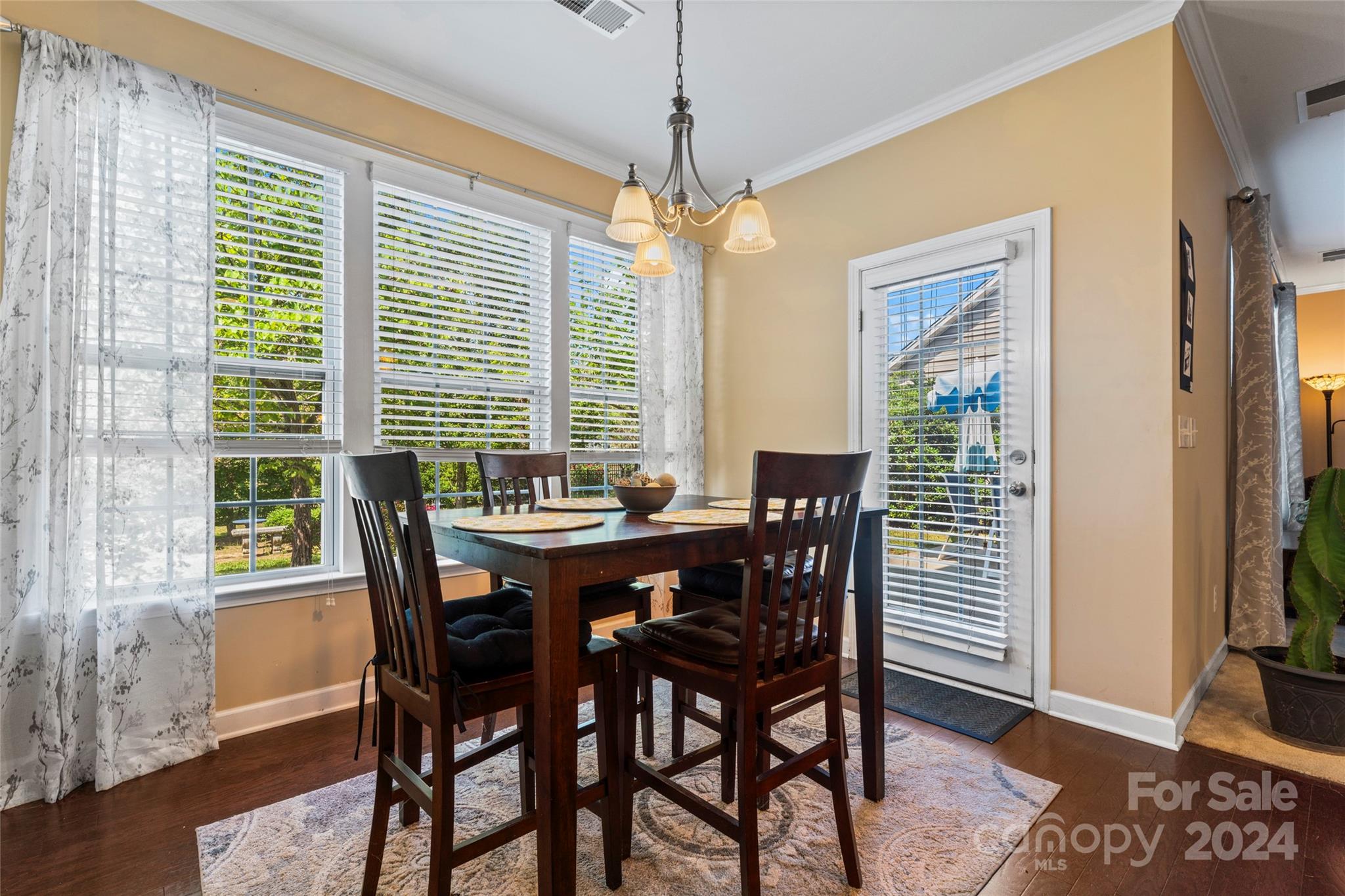 Lake Ridge - Residential