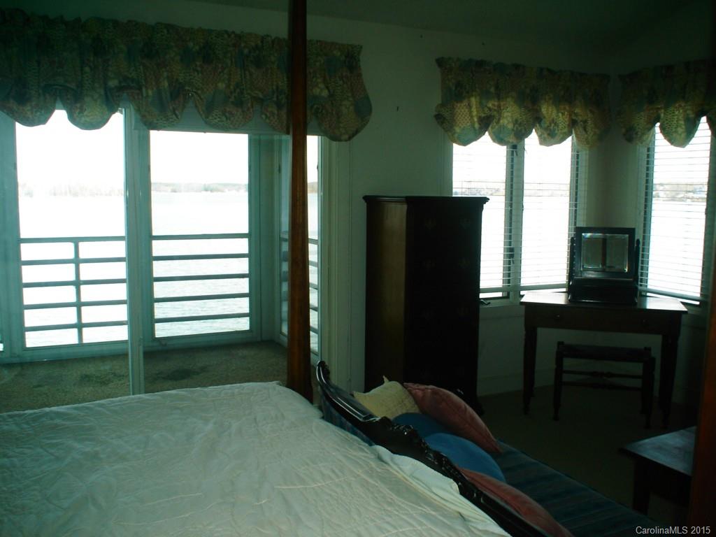 Lake Club - Residential