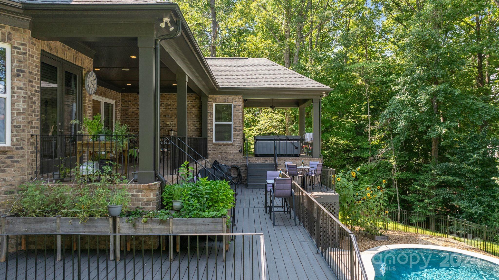 Harbor Oaks - Residential