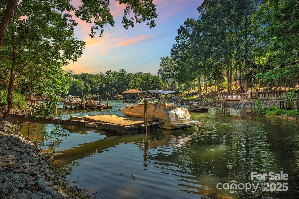 122 Long Cove Lane