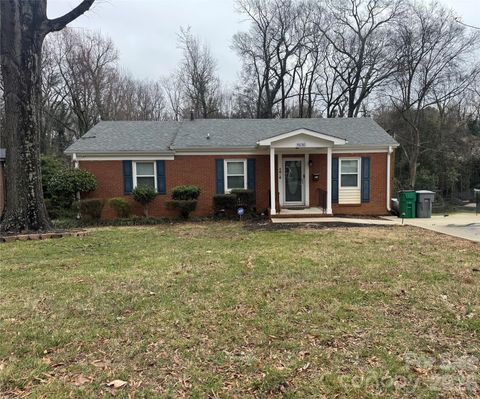 Photo of 4636 Cinderella Road, Charlotte, NC 28213 (MLS # 4384575)