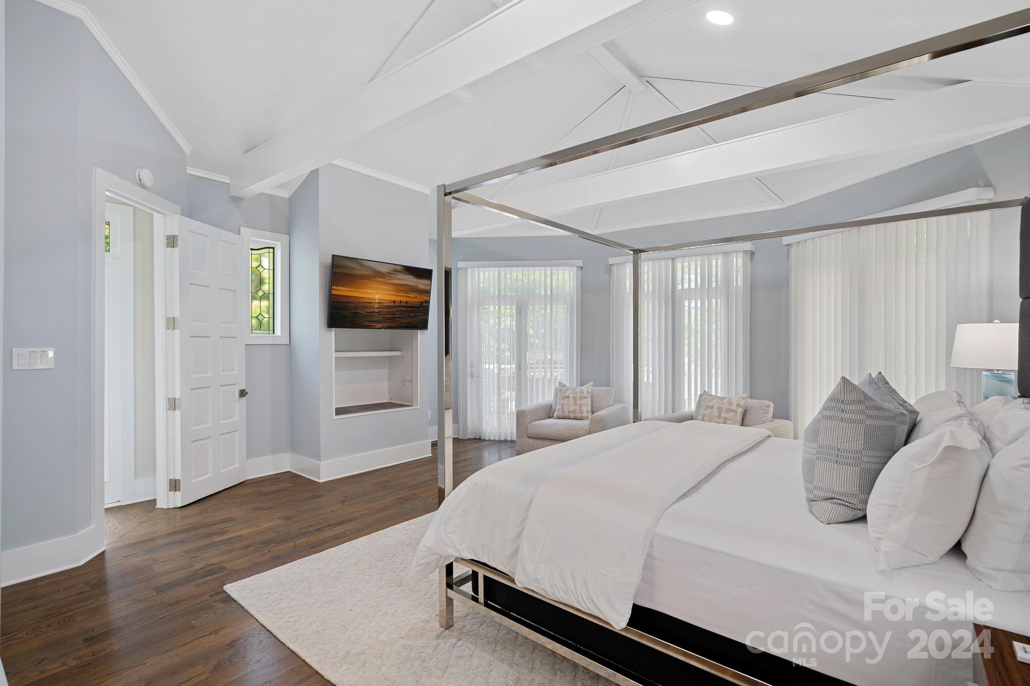 Bridle Path - Residential