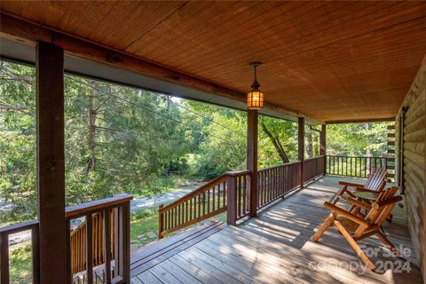 A home in Pisgah Forest