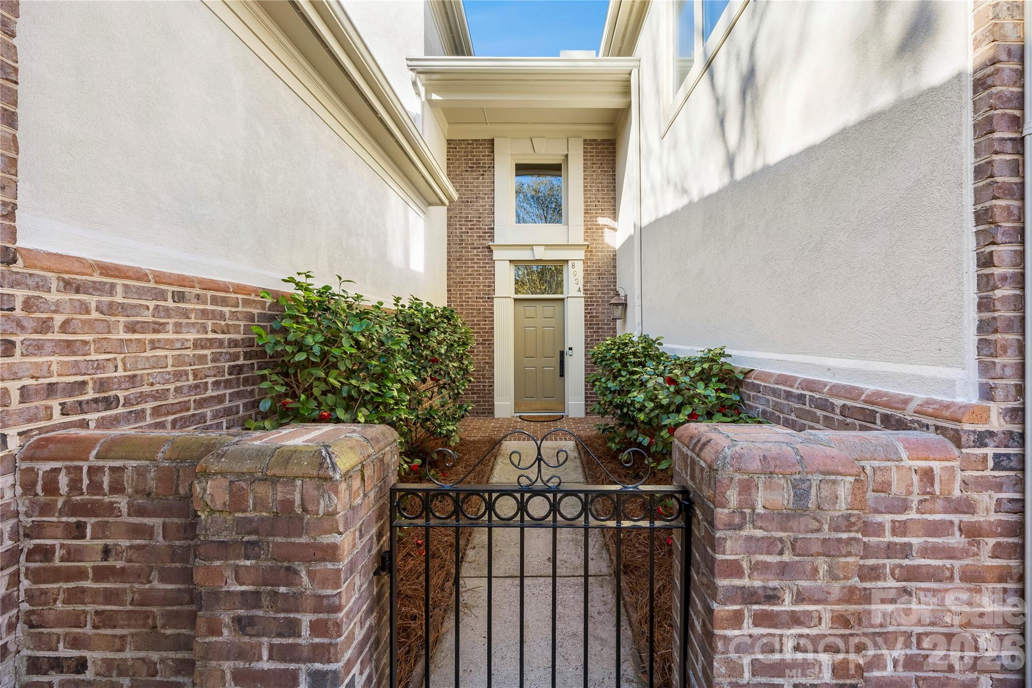 8934 Challis Hill Lane