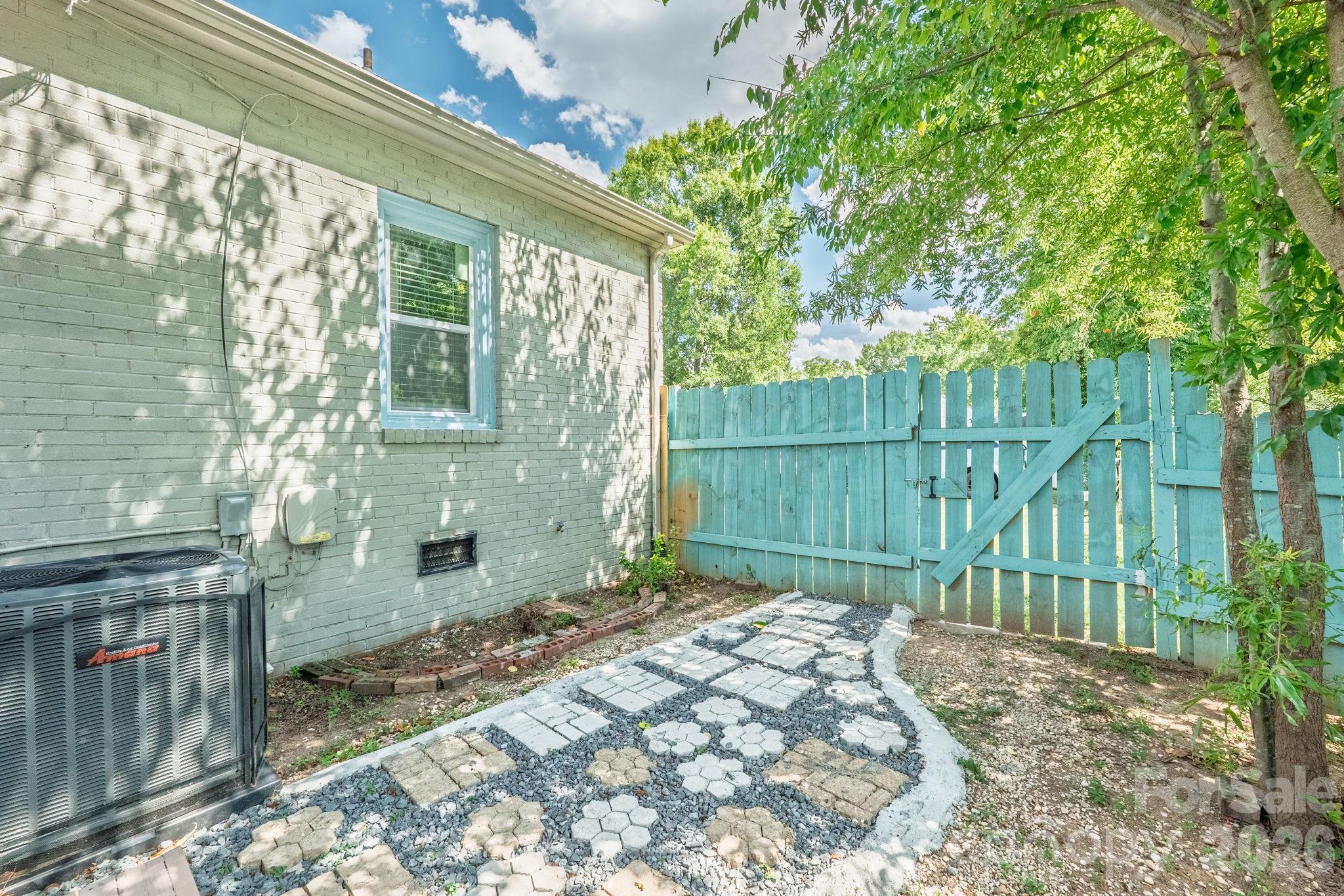 Jackson Park - Residential Income