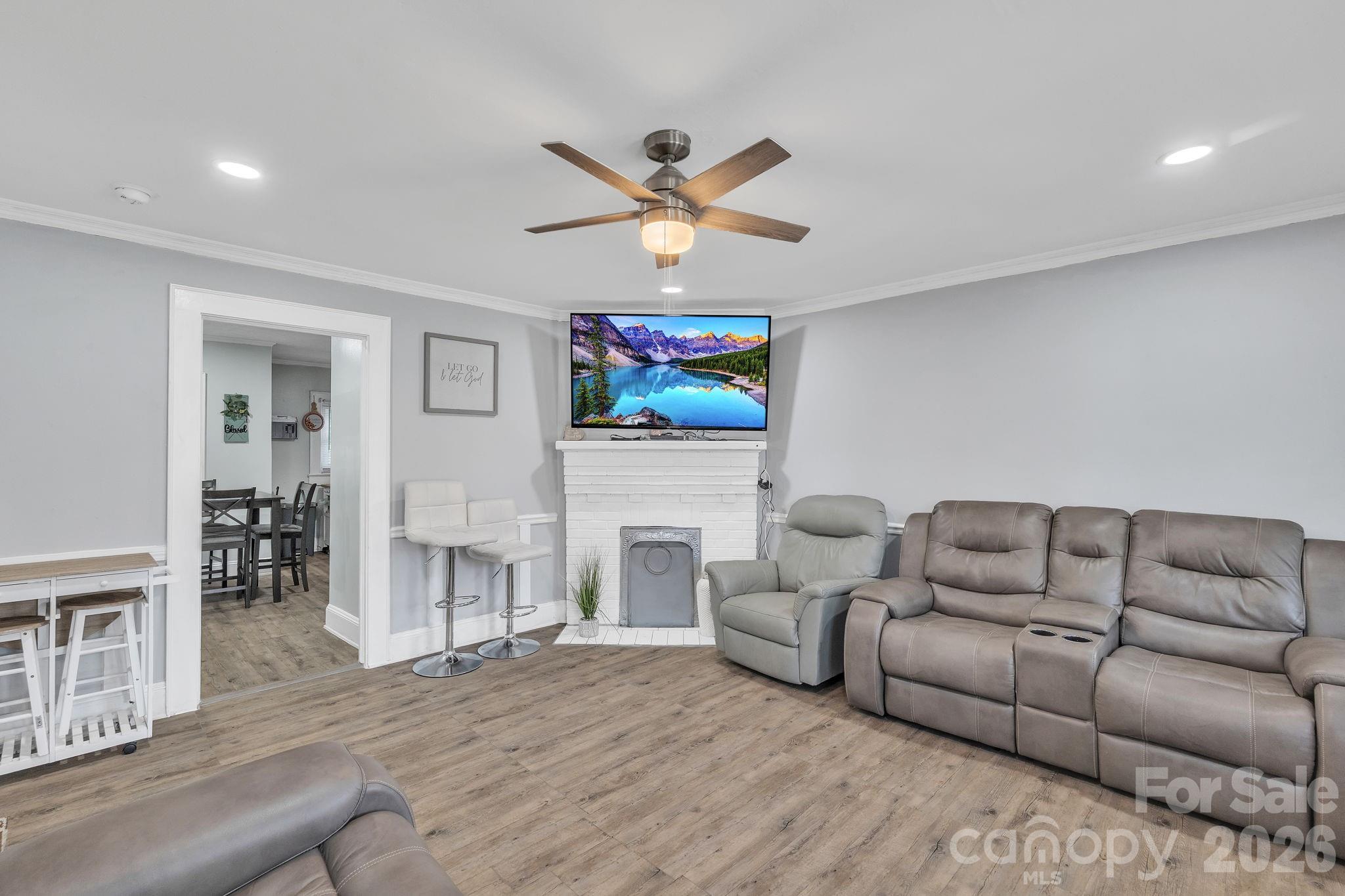 Jackson Park - Residential Income