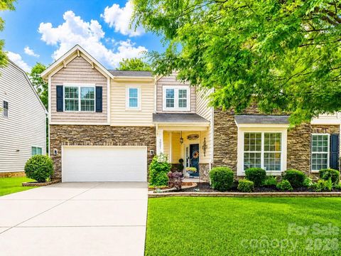 Photo of 5021 Helena Park Lane, Matthews, NC 28105 (MLS # 4386088)