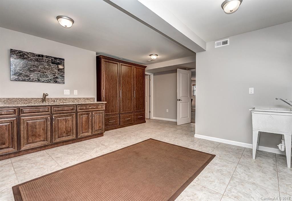 Lansdowne - Residential