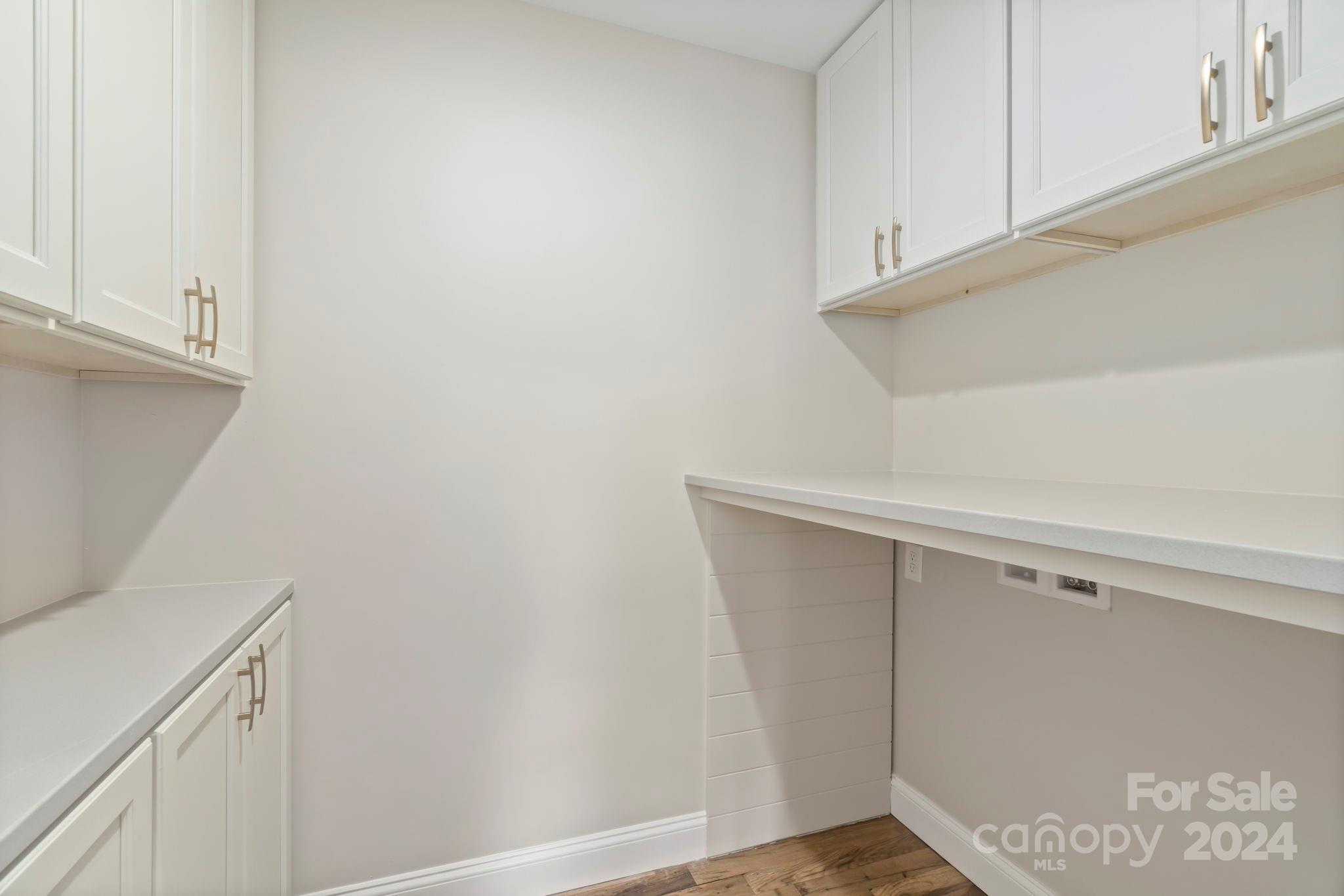 The Waterfront Club - Residential