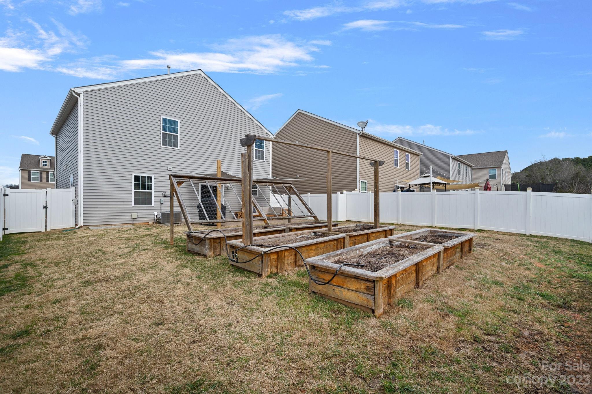 Sutton Farms - Residential