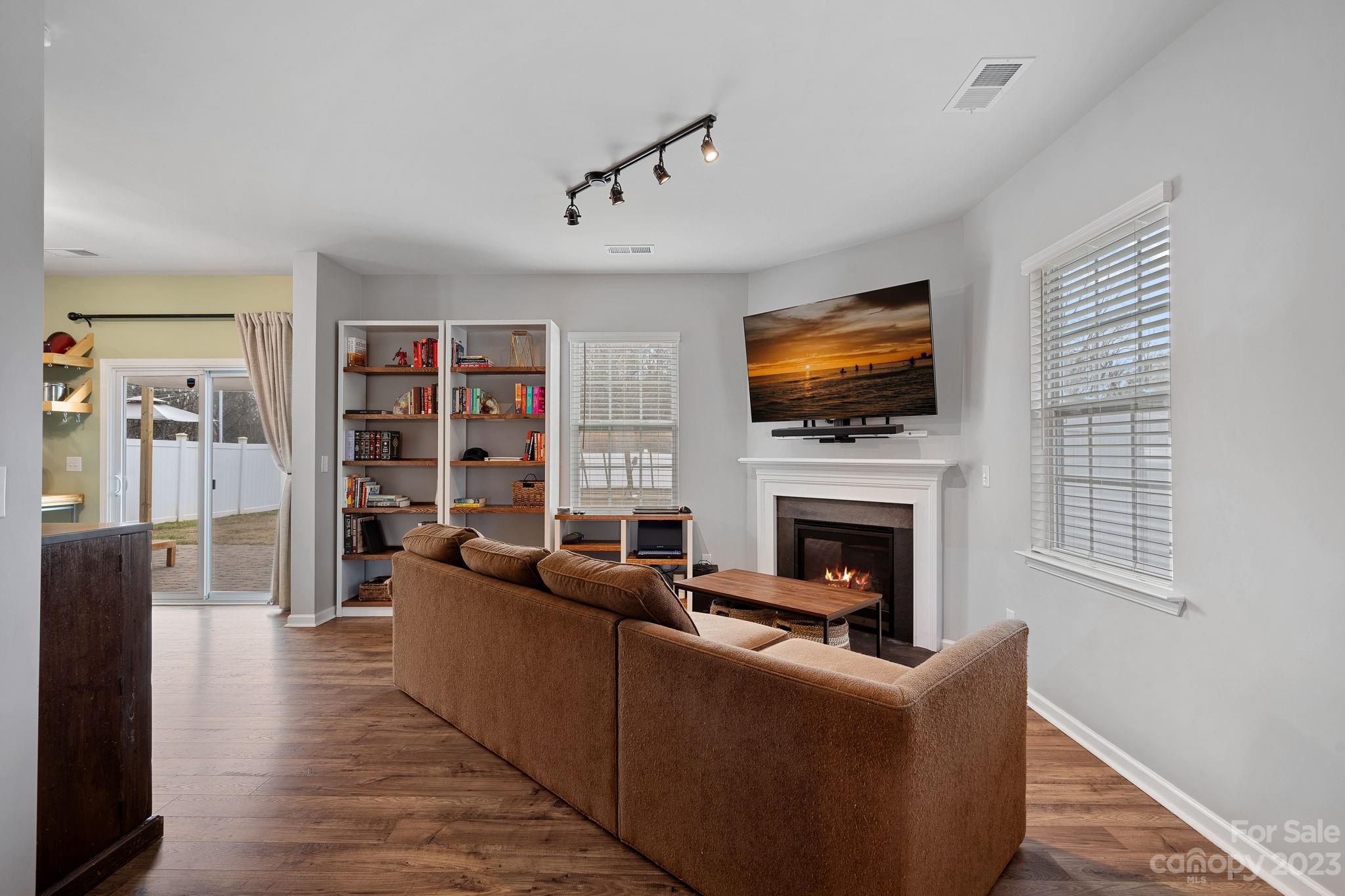 Sutton Farms - Residential