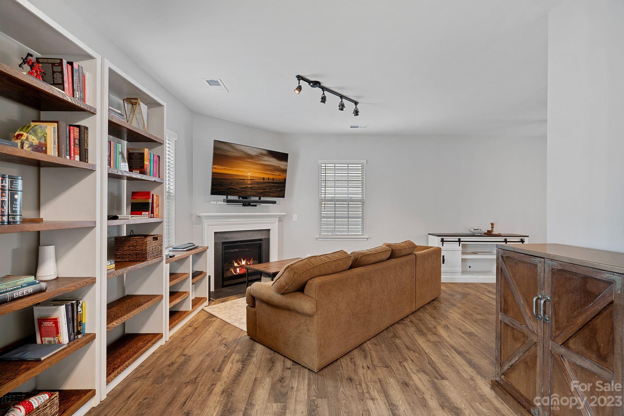 Sutton Farms - Residential