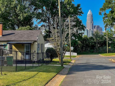 Single Family Residence in Charlotte NC 328 Plymouth Avenue.jpg