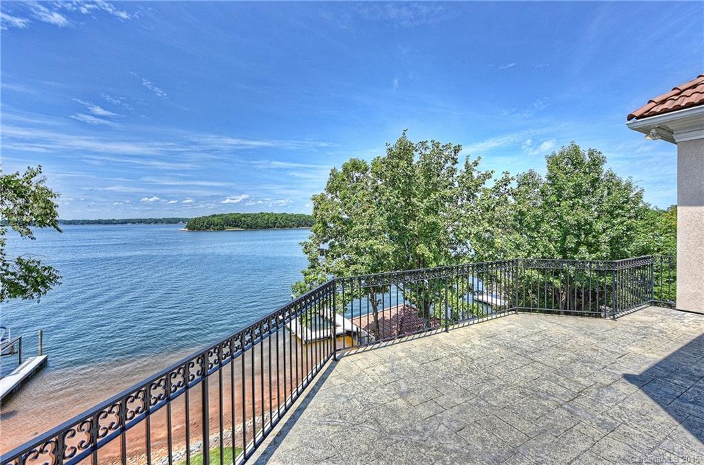 The Peninsula - Residential