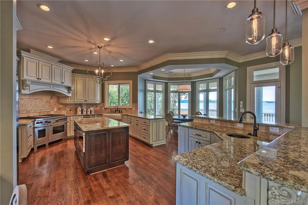 The Peninsula - Residential