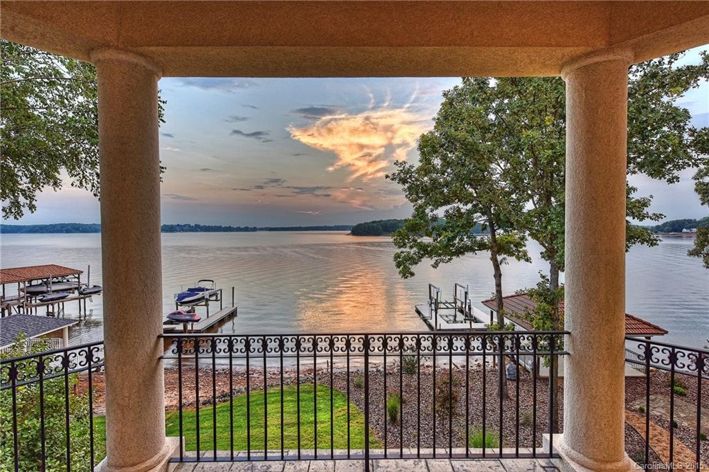 The Peninsula - Residential