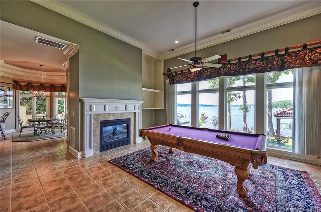 The Peninsula - Residential