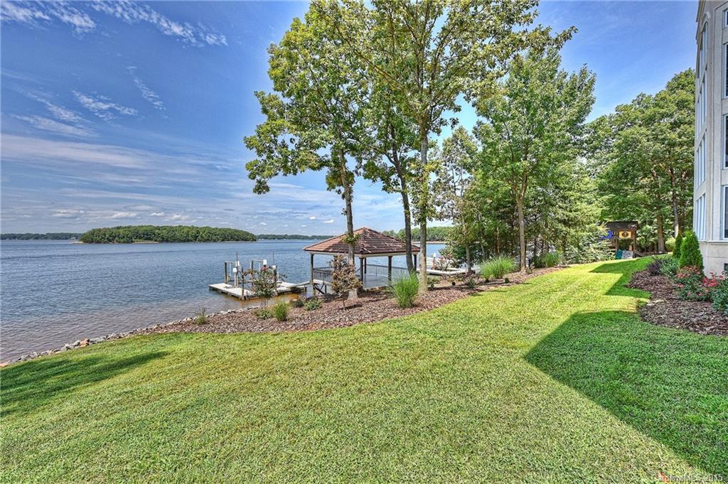 The Peninsula - Residential