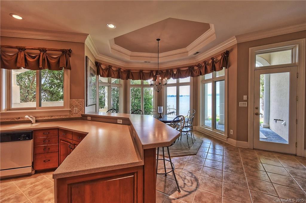 The Peninsula - Residential