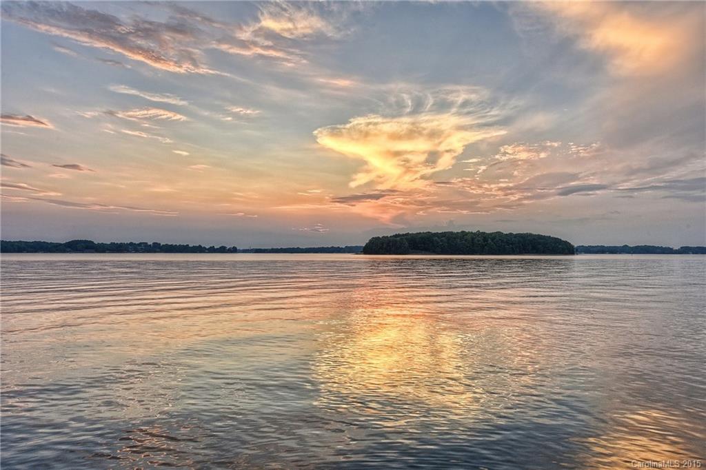 The Peninsula - Residential