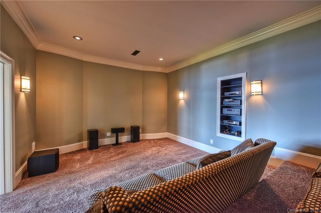 The Peninsula - Residential