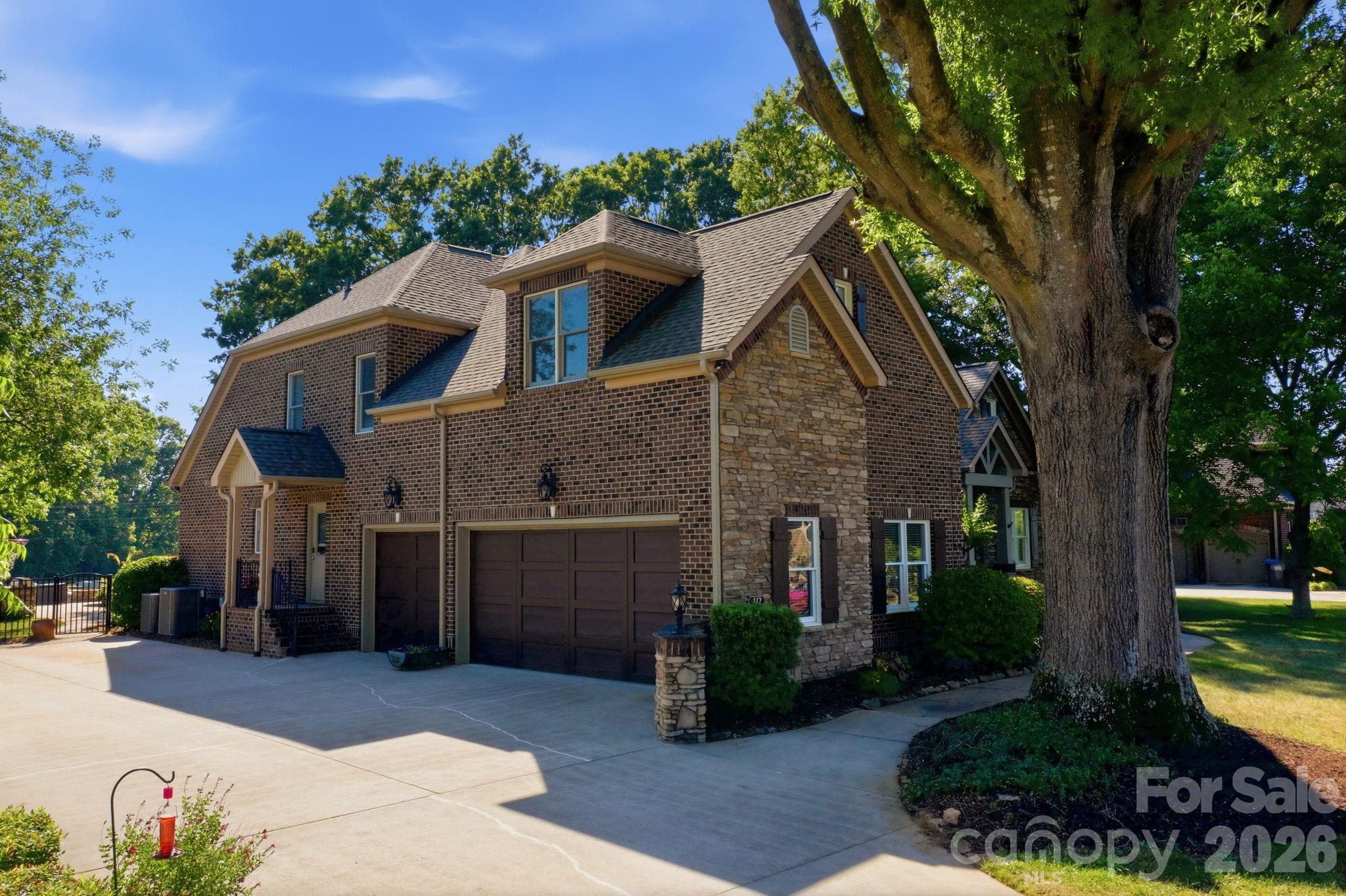 112 Walden Drive