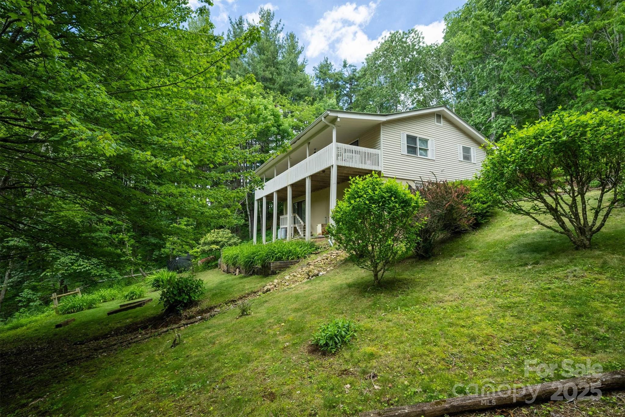 665 Will Robbins Lane